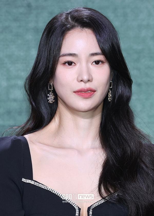 Hai ác nữ gây chú ý không kém Song Hye Kyo trong phim mới-2