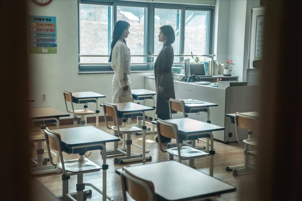 Bạn diễn The Glory dùng hết sức để tát Song Hye Kyo đến sưng mặt-3