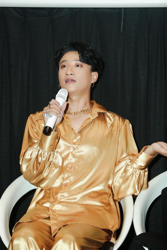 Adam Lâm tập hôn dancer, quyết không mua view cho MV mới-4