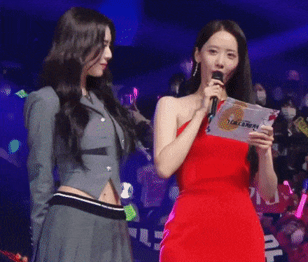 Yoona (SNSD) đẹp vượt thời gian, chấp cả tân binh hot nhất gen4-2