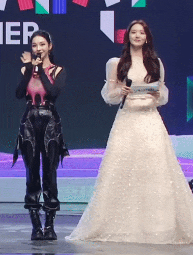 Yoona (SNSD) đẹp vượt thời gian, chấp cả tân binh hot nhất gen4-4