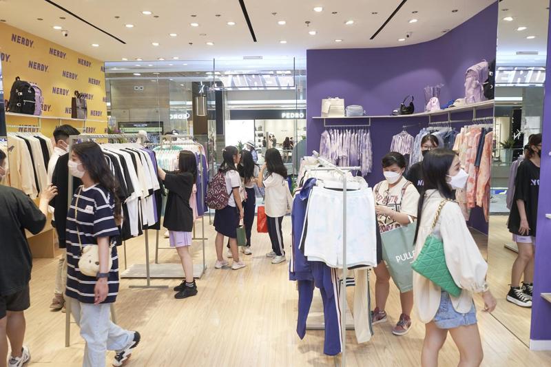 Thương hiệu thời trang Hàn Quốc Nerdy khai trương pop-up store đầu tiên tại Việt Nam-5