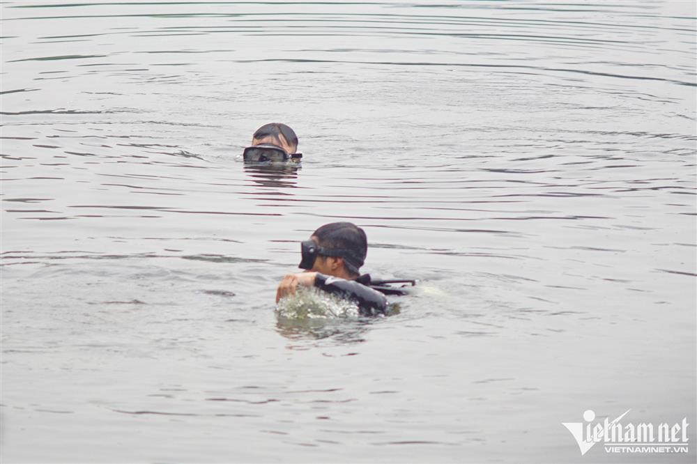 Mẹ đang nằm viện, con nhảy xuống hồ Thiền Quang tự tử-2