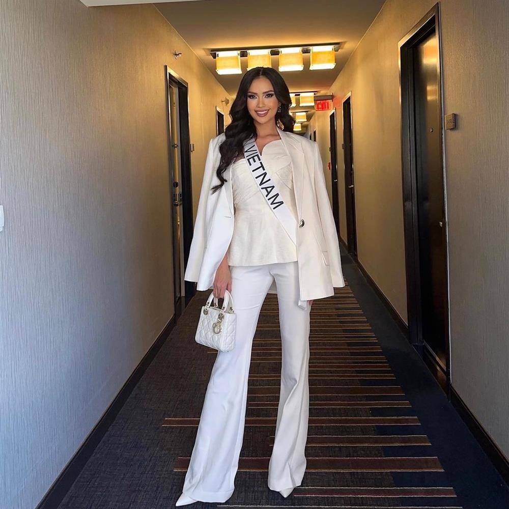Nhan sắc Ngọc Châu qua ảnh không photoshop của Miss Universe