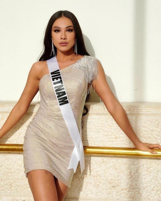 Opening dress Miss Universe: Ngọc Châu sến, HHen Niê chất-14