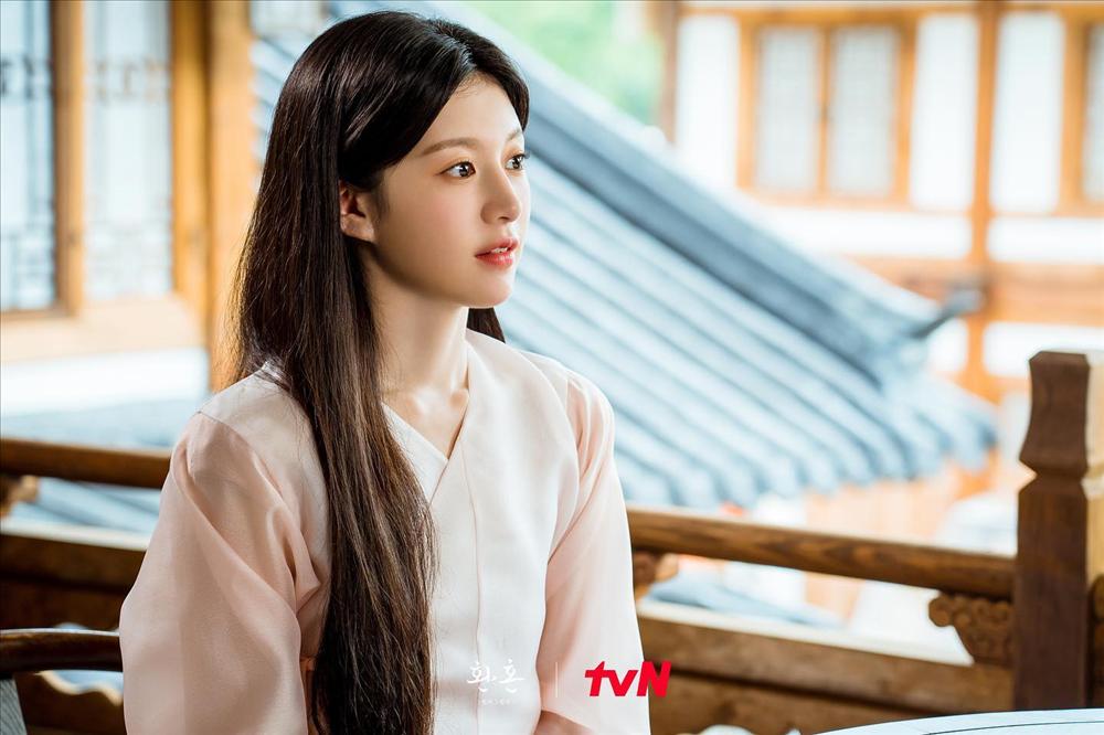 Nữ chính Hoàn hồn 2 được bênh vực khi bị photoshop ảnh ác ý-4