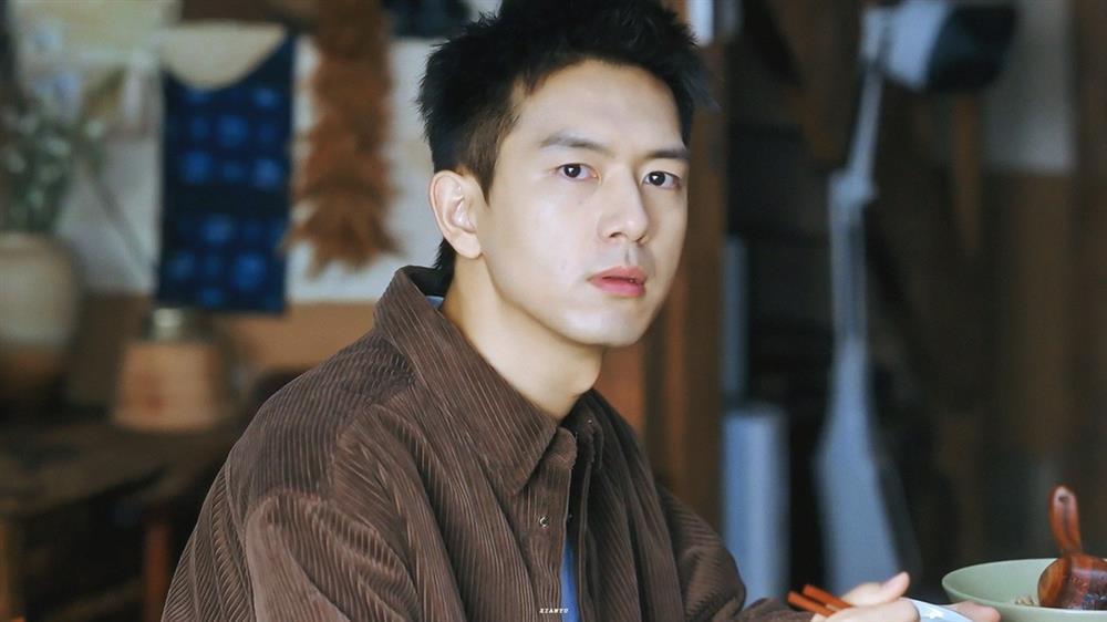 Lưu Diệc Phi lộ điểm yếu-3