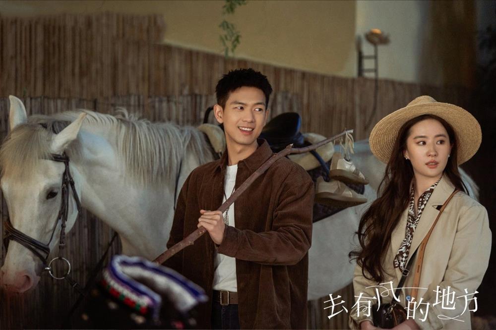 Lưu Diệc Phi lộ điểm yếu-1