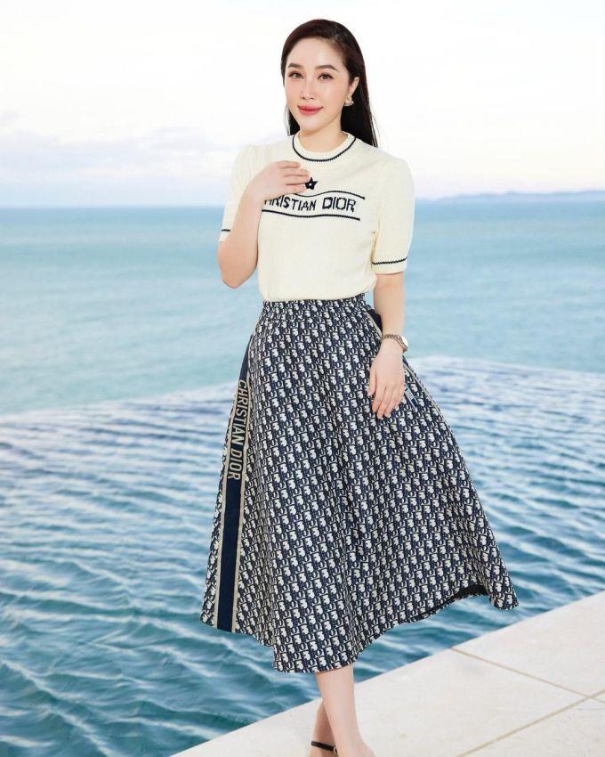 Bảo Thy lạc quẻ khi đụng hàng Đỗ Mỹ Linh và hội dâu nhà giàu-1