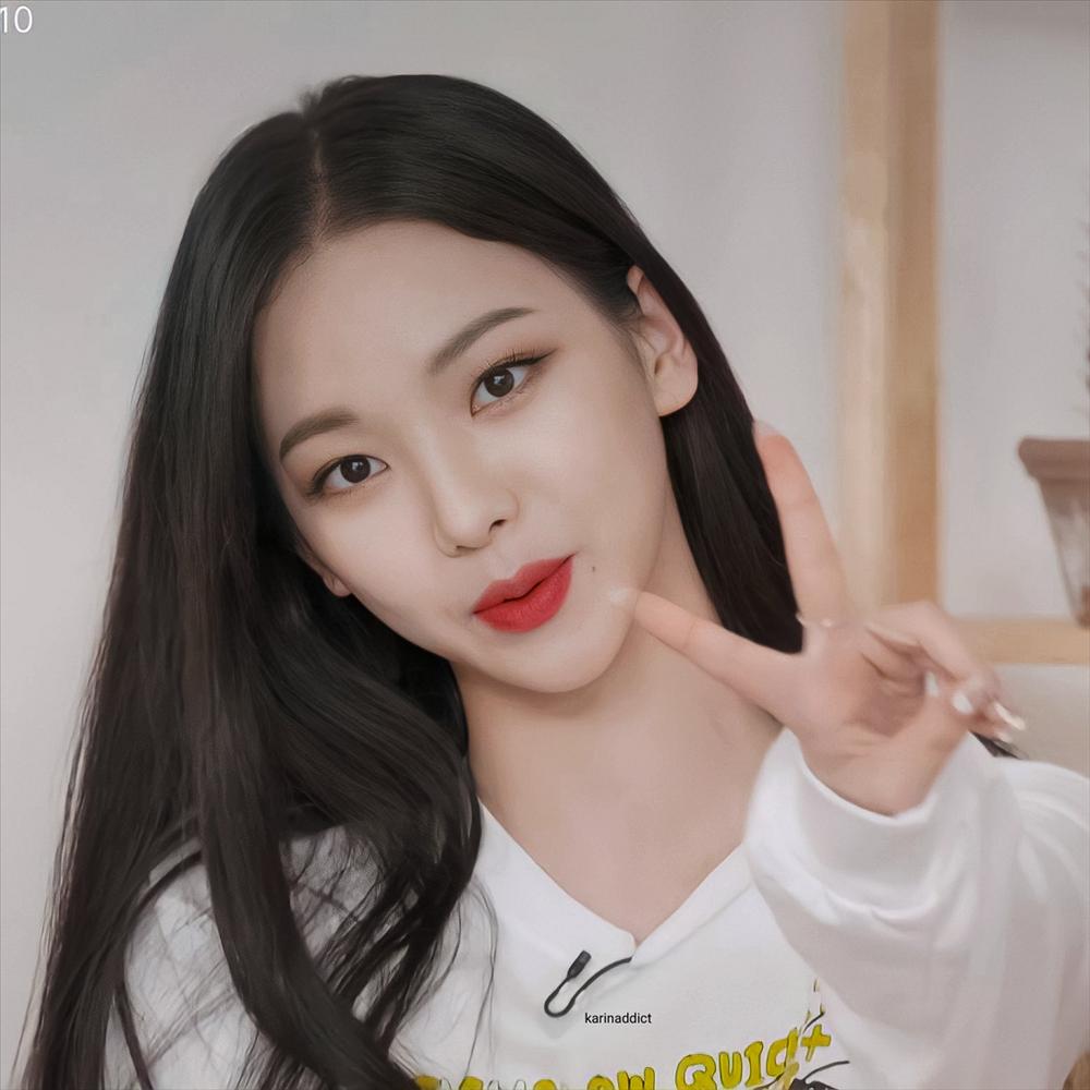 SM cố đổi tạo hình của Karina (aespa) cho giống Taeyeon (SNSD)?-2