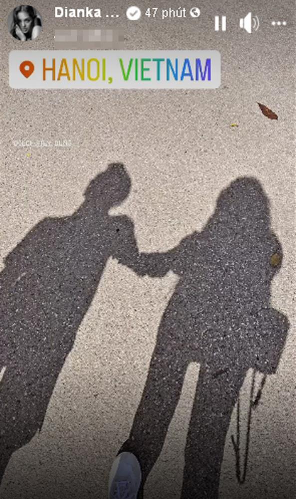 Vợ chồng Bùi Tiến Dũng diện đồ đôi, ngỡ ngàng mặt mộc mẫu Tây-2