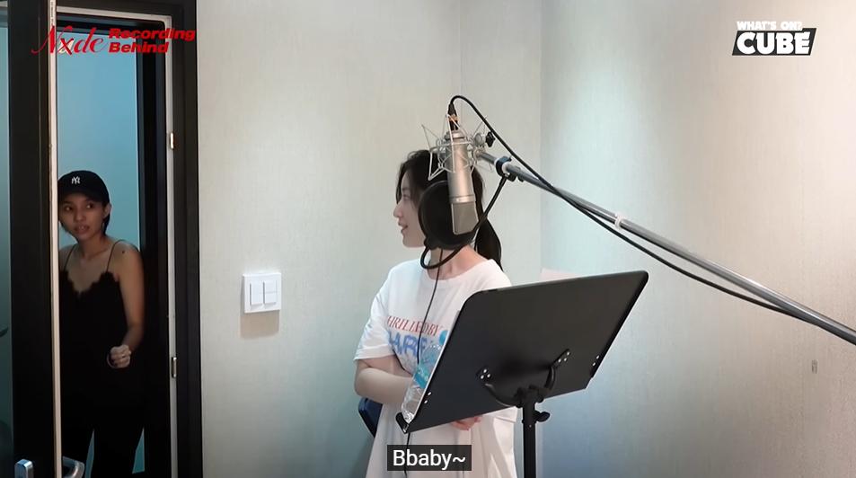 Lộ giọng hát thảm họa của (G)I-DLE Shuhua trong phòng thu-1