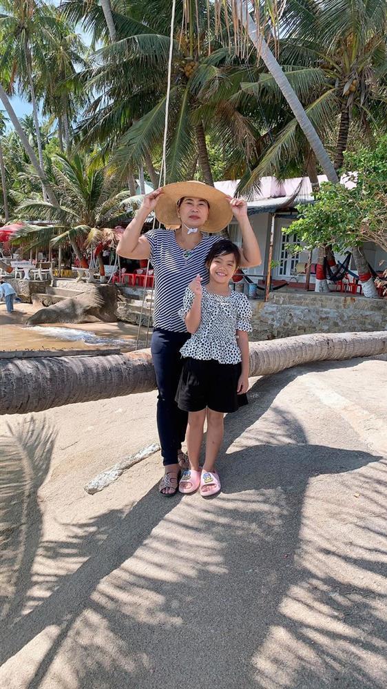 Giật mình ngoại hình con gái Thị Nở tái sinh Quách Phượng-3