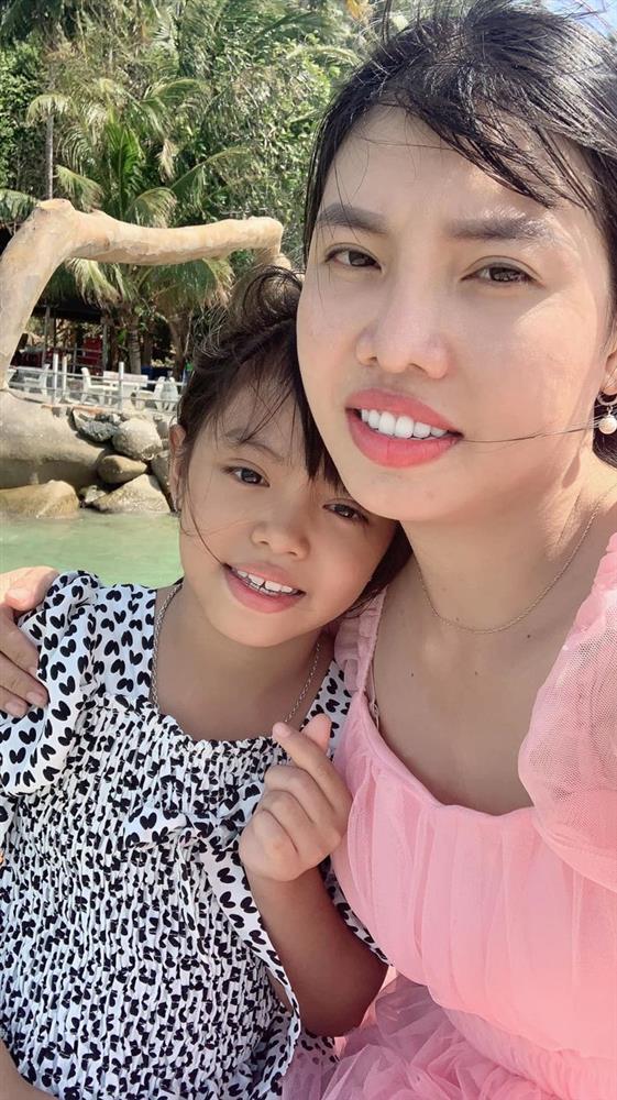 Giật mình ngoại hình con gái Thị Nở tái sinh Quách Phượng-5