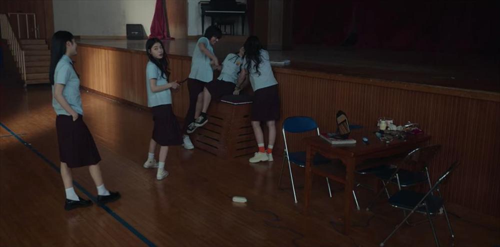 Scandal bạo lực học đường bị nhắc lại do phim của Song Hye Kyo-3