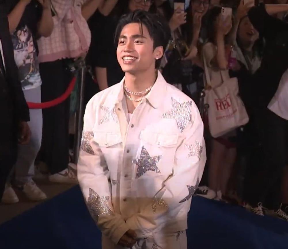 MONO sáng bừng CAM thường, chiều cao có thực sự 1m70?-2