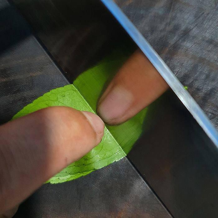 Bắt trend ngày Tết, cách thái lá chanh siêu mỏng xỏ được kim khâu-2