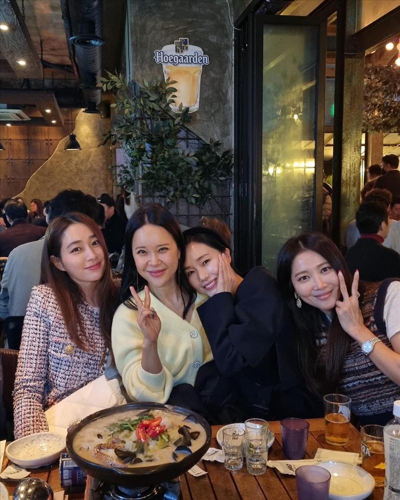 Son Ye Jin và các sao nữ hàng đầu nói không với việc ở ẩn sau sinh-2