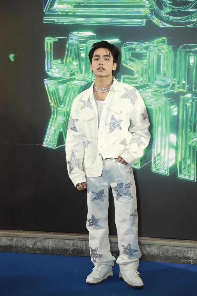 MONO sáng bừng CAM thường, chiều cao có thực sự 1m70?-5