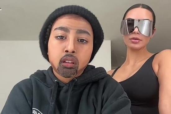 Con gái 9 tuổi hóa trang như Kanye West