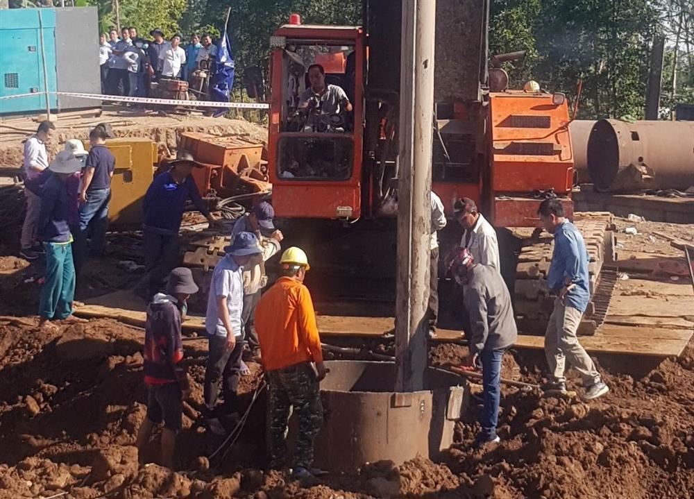 Nhân chứng đầu tiên tham gia cứu bé Hạo Nam nói gì?-2