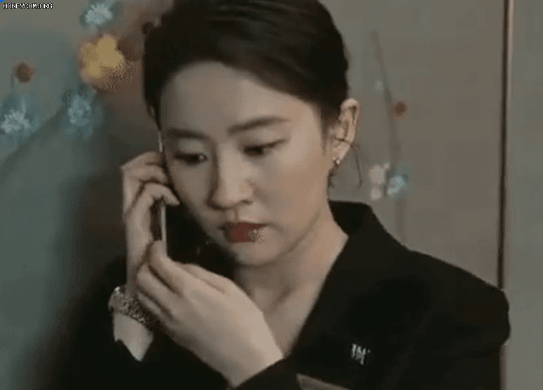 Lưu Diệc Phi lại diễn đơ, bạn chết mà mặt vô cảm không hồn vía-3