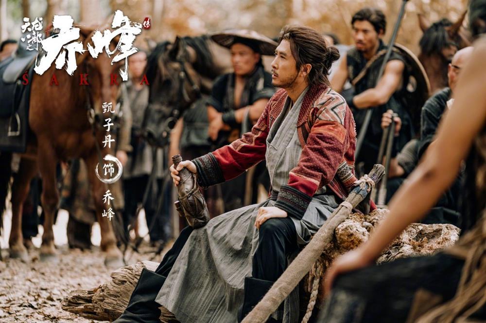 Phim Chân Tử Đan gây tranh cãi vì Đoàn Dự già hơn bồ nhí của cha-5