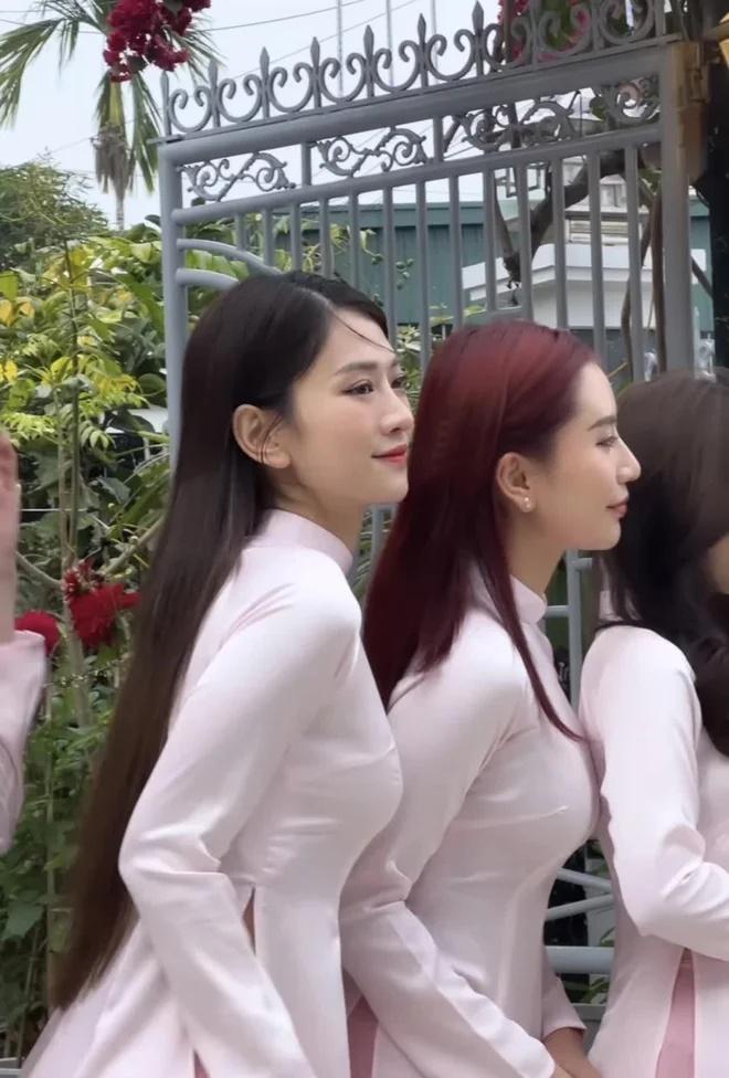 Dàn phù dâu trong lễ cưới Huyền 2k4: Nhan sắc ai cũng đỉnh của chóp!-2