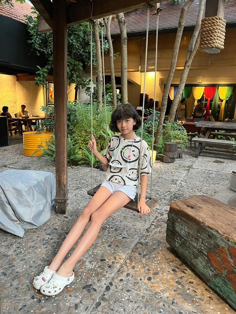 Con gái Bình Minh 10 tuổi cao ngang ngửa vợ Chi Bảo-5