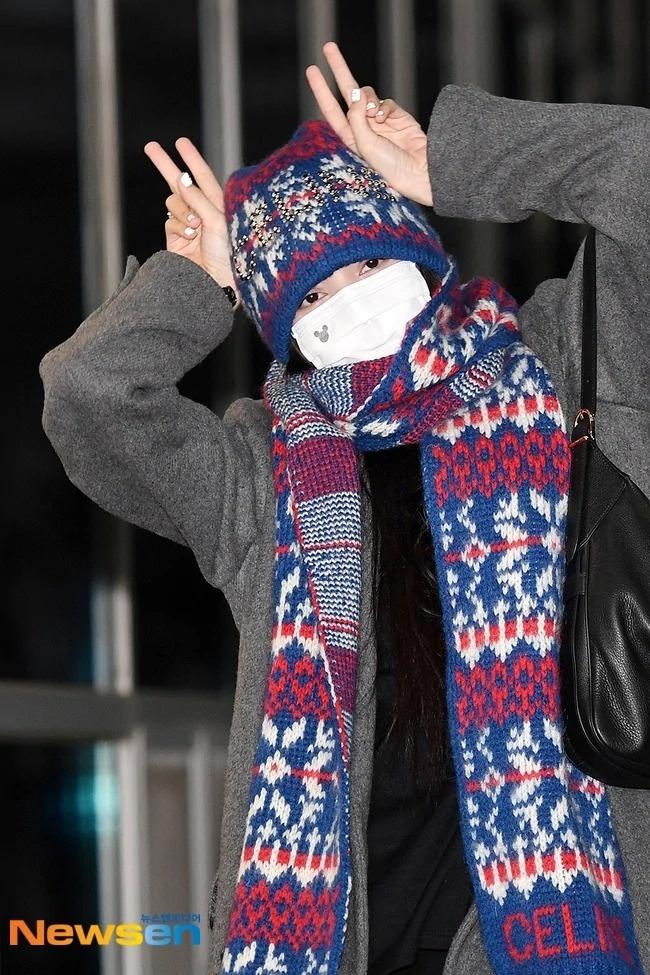 Giá những bộ đồ BlackPink mặc khi đến Thái Lan-5