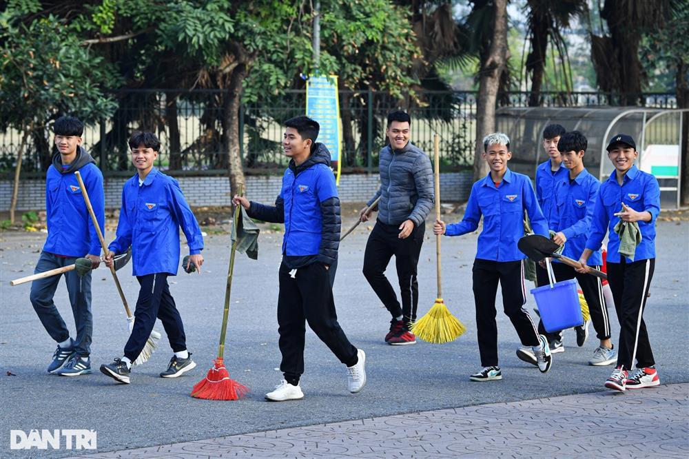 Sân Mỹ Đình hết xấu xí trước trận đấu lượt về với Indonesia?-5