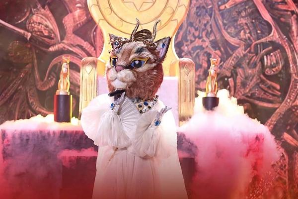 Thí sinh đầu tiên của Ca Sĩ Mặt Nạ mùa 2 vừa cất giọng đã bị lộ?-3