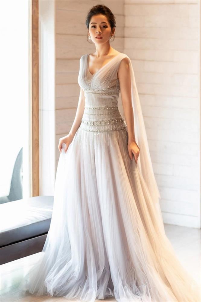 Chi Pu trên thảm đỏ: Ngày càng hở bạo, bốc lửa-3