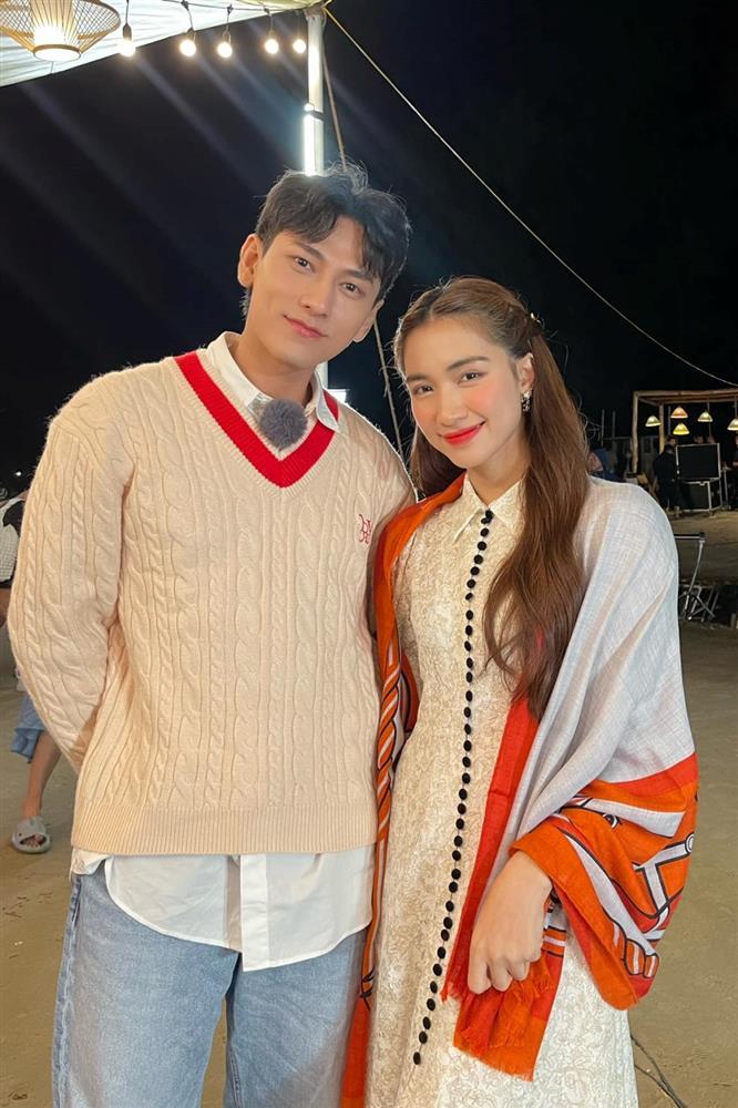 Hòa Minzy nói gì khi bị đồn yêu Isaac?-1