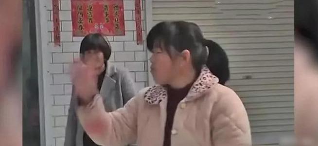 Bỏ rơi gia đình 13 năm, người đàn ông cầu xin vợ cho quay về và cái kết xứng đáng-3