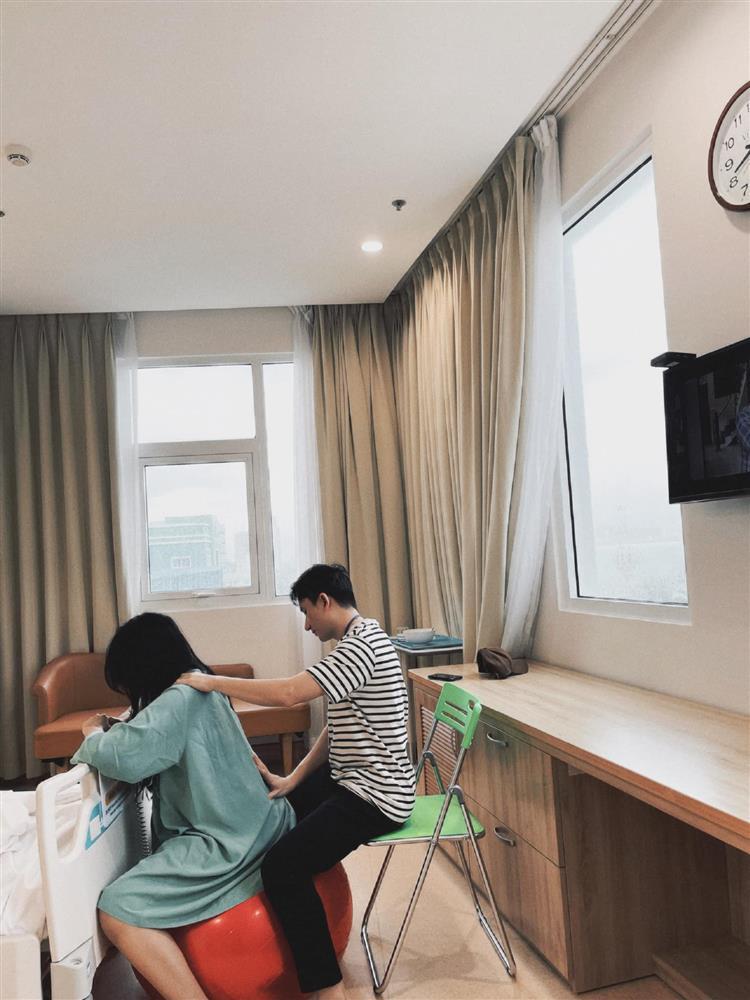 Vợ Phan Mạnh Quỳnh khoe ảnh sinh nở, chồng khóc át tiếng con-1