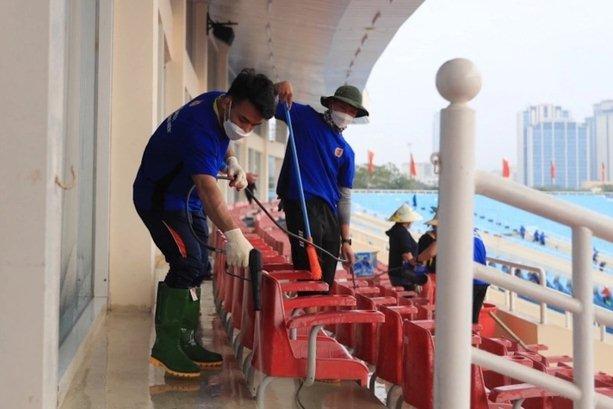 Giáo sư Xoay gây sốt với câu nói về mặt cỏ sân Mỹ Đình-7