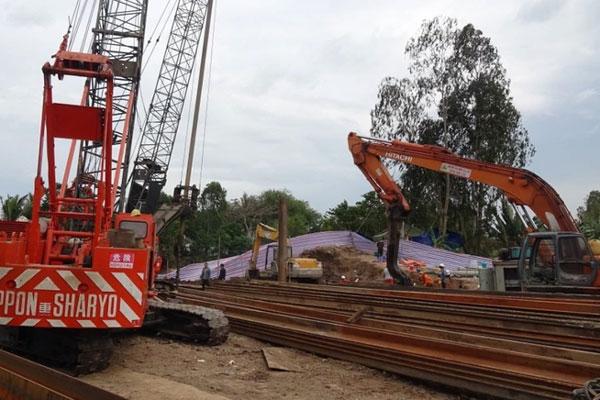 Thông tin mới vụ đưa thi thể bé trai rơi xuống ống trụ bê tông lên-2