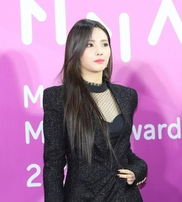 Bê bối đạo nhạc của nữ thần tượng Soyeon bị khơi lại-2