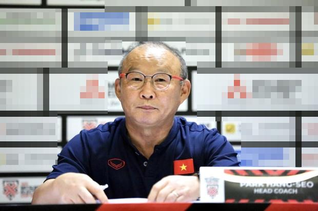 Xôn xao ảnh Quế Ngọc Hải xông vào cứu Văn Hậu trận gặp Indonesia-3