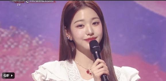 Nhóm nhạc giả trân nhất gọi tên IVE: Hát nhép lộ liễu, biểu cảm búp bê-1