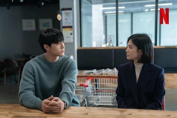 Song Hye Kyo và Song Joong Ki đều bị phản đối cảnh hôn trong phim mới-5