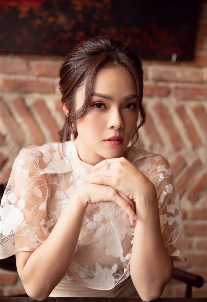 Dương Cẩm Lynh nói gì về clip bị chặn đường đòi nợ?-1