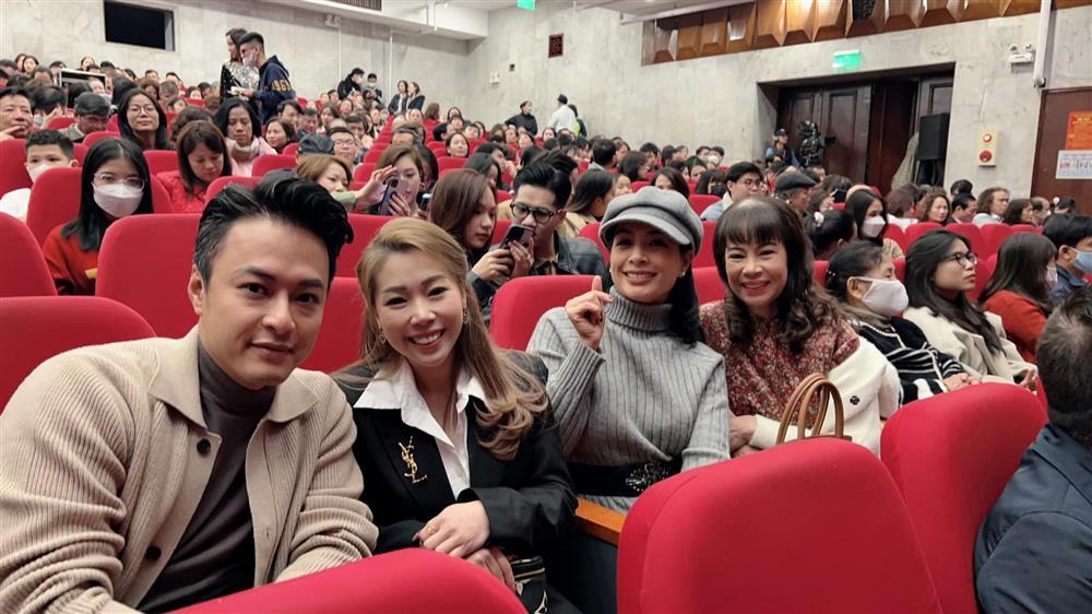 Showbiz Việt ngày 9/1: Tiến Luật công khai giùm Puka - Gin Tuấn Kiệt?-4