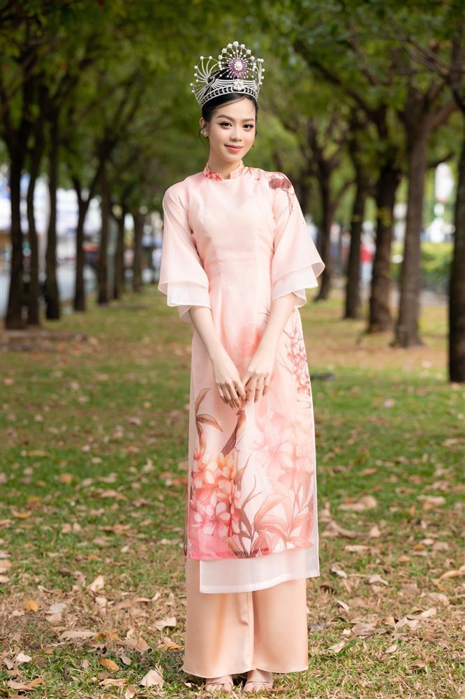 Trương Ngọc Ánh, Mai Phương, Thanh Thủy xúng xính với áo dài trên thảm đỏ-5