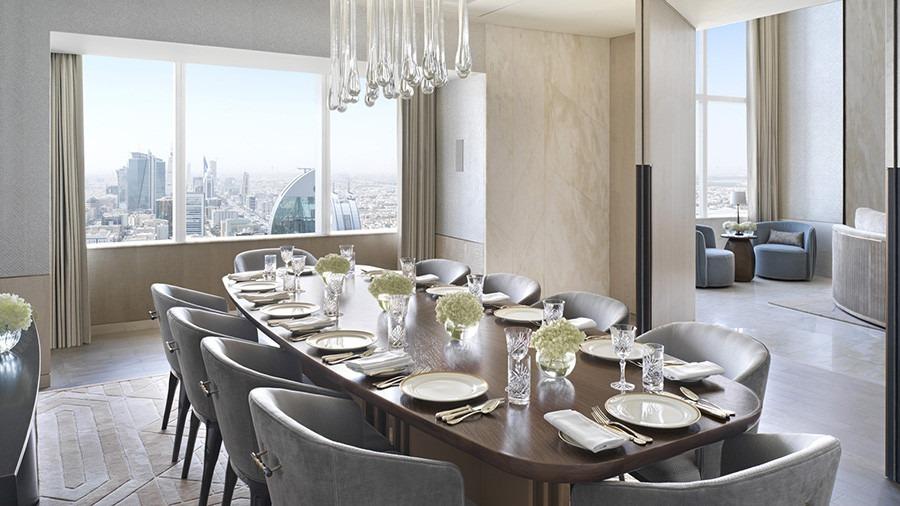 Nơi ở xa hoa của Ronaldo khi thi đấu cho đội bóng Trung Đông-4