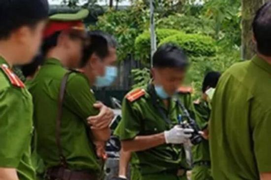 Chém bé 2 tuổi tử vong, bố vợ và anh vợ trọng thương: Con rể khai gì?