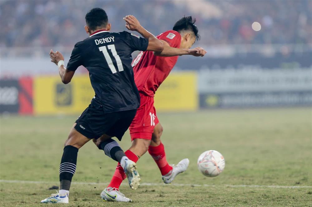Các ngôi sao Indonesia bế tắc, liên tục chơi xấu tuyển Việt Nam-8