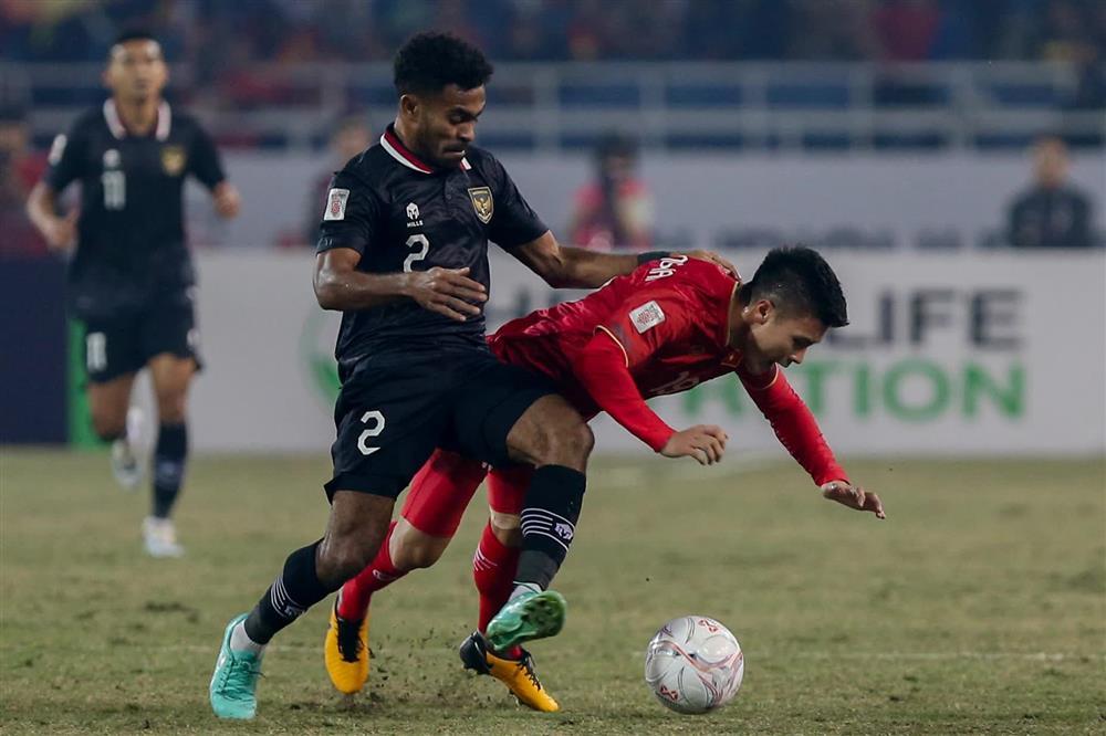 Các ngôi sao Indonesia bế tắc, liên tục chơi xấu tuyển Việt Nam-15