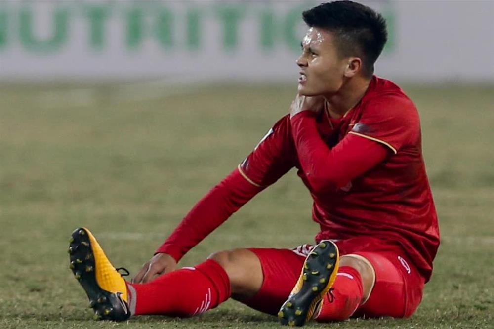 Các ngôi sao Indonesia bế tắc, liên tục chơi xấu tuyển Việt Nam-16